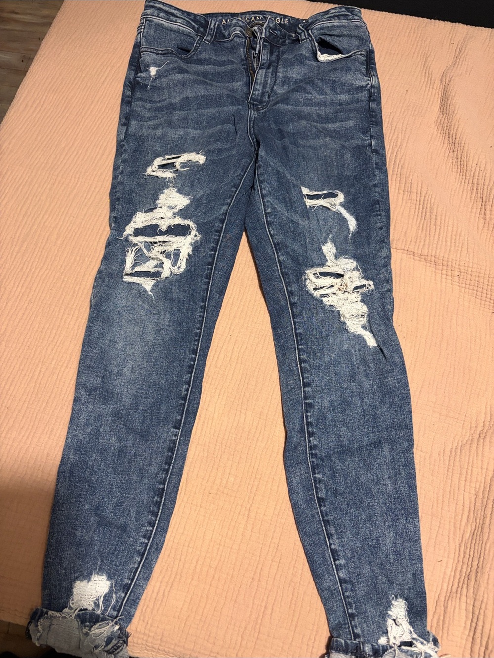 American Eagle Outfitters Women's Distressed Dark Blue Skinny Jeans